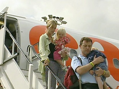 Kate and Gerry McCann return to the UK