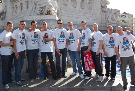 Everton FC supporters in Madeleine t-shirts