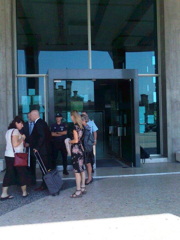 These poor witnesses will have to return another day after tribunal in Lisbon ended abruptly.