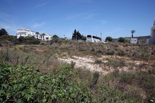 No stone unturned: Diggers are set to be hired in the search of Praia da Luz