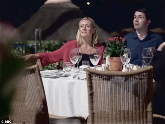 TV reconstruction: Actors portray Kate and Gerry McCann having dinner with their friends in the resort