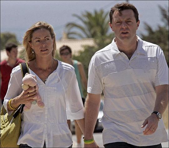 Appeal: Gerry and Kate McCann walk in Praia da Luz, in Portugal in 2007 in a bid to remind people about their missing daughter
